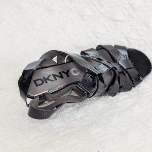 DKNYC black ankle strappy shoes - 10